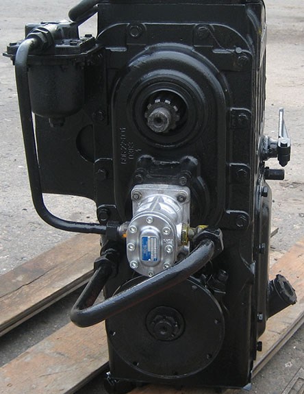 КПП механическая Польша У35-606 , ДЗ-122А.05.00.000 , Грейдер  ДЗ-122 , КПП U35.606,  У35-606, U35-606, ГМКП U35.606-3A ,Механическая коробка передач ,Артикул: У 35.606.00.000, к автогрейдеру ДЗ-122А, ДЗ-122Б , кпп у-35.606; к автогрейдеру ДЗ-143, ДЗ-180, ГС-14.02, Шнекороторный снегоочиститель ДЭ-226.Механические коробки передач Польского производства «STALOVA WOLA» U35.606 , Механизм переключения скоростей (кулиса) КПП U35.606, МКПП Stalowa Wola U35.606 ,КПП Huta Stalowa Wola U35.606 для грейдера ДЗ 99, ДЗ-122, ДЗ-143, ДЗ-180